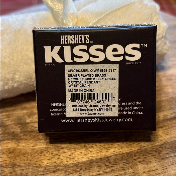 Hershey’s Kisses Vintage Silver Plated Brass Hershey’s Kiss Kelly Green Pendant - Picture 3 of 9